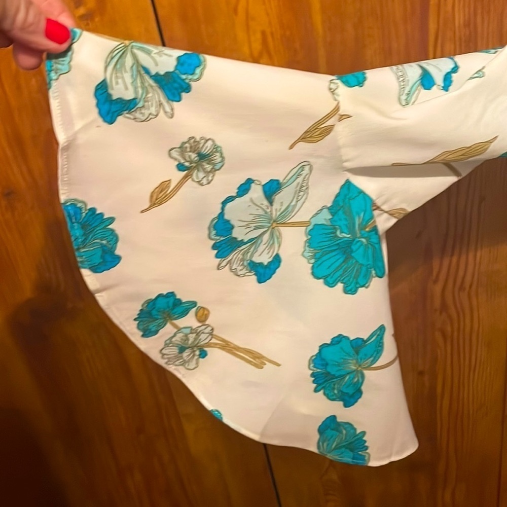 Floral Blouse - Picture 2 of 4